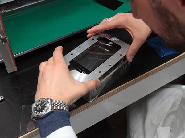 Rigenerazione-display-smartphone-collecchio-sant-ilario-d-enza